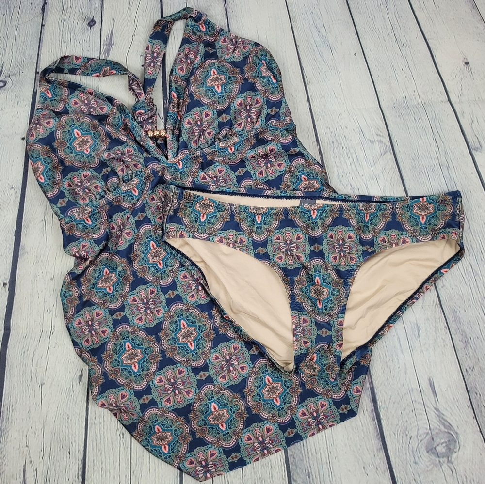 A PEA IN THE POD | maternity halter tankini bikini swim bathing suit